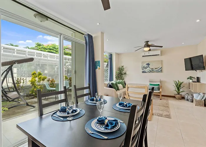 Pool Access, 2-min Walk To Playa Potrero Holiday home