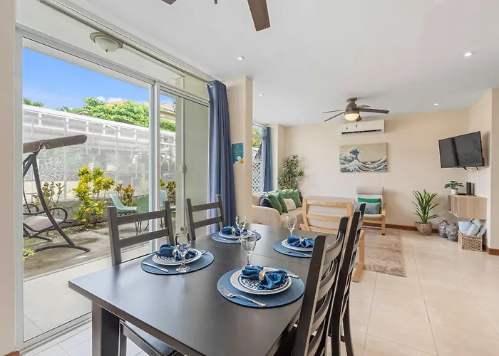 Pool Access, 2-min Walk To Playa Potrero Holiday home