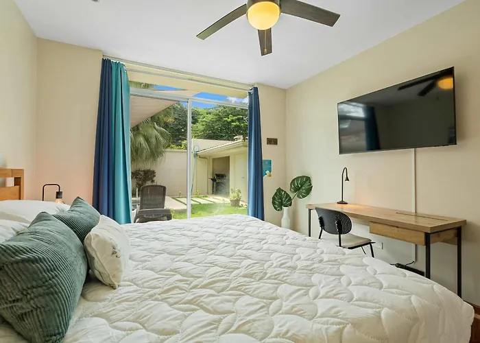 Holiday home Pool Access, 2-min Walk To Playa Potrero